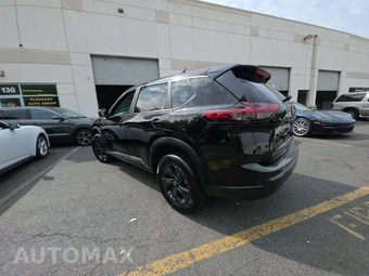 2026 Nissan Rogue SV – miniatura 2