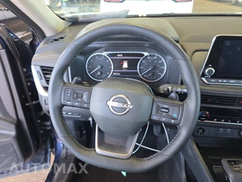 2026 Nissan Rogue SV – miniatura 10