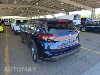 2026 Nissan Rogue SV – miniatura 6