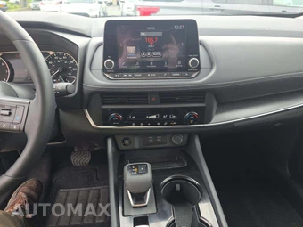 2026 Nissan Rogue SV – miniatura 10