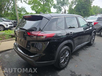 2026 Nissan Rogue SV – miniatura 3