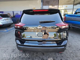 2026 Nissan Rogue SV – miniatura 5