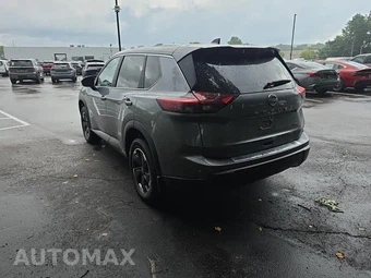 2026 Nissan Rogue SV – miniatura 7