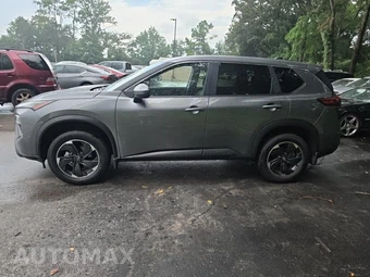 2026 Nissan Rogue SV – miniatura 8