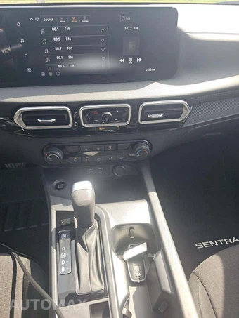 2026 Nissan Sentra S - miniatura 7