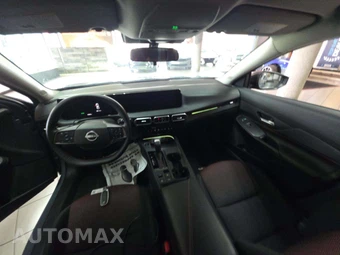2026 Nissan Sentra SR – miniatura 10