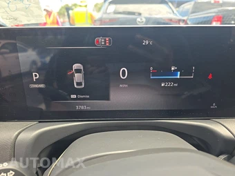2026 Nissan Sentra SR – miniatura 12
