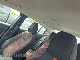 2026 Nissan Sentra SR – miniatura 17