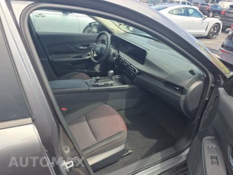 2026 Nissan Sentra SR – miniatura 8