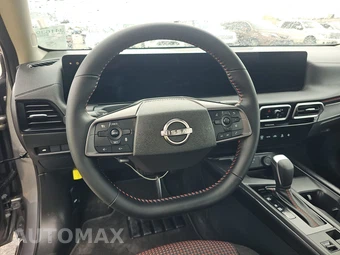 2026 Nissan Sentra SR – miniatura 10