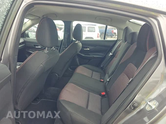 2026 Nissan Sentra SR – miniatura 13