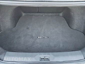 2026 Nissan Sentra SR - miniatura 16