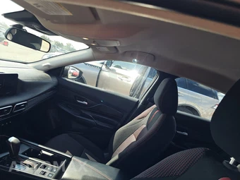 2026 Nissan Sentra SR - miniatura 20