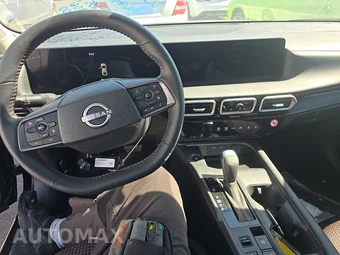 2026 Nissan Sentra SR – miniatura 11