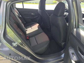 2026 Nissan Sentra SR - miniatura 16