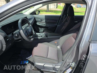 2026 Nissan Sentra SR - miniatura 6