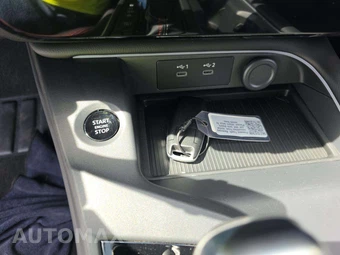2026 Nissan Sentra SR - miniatura 8