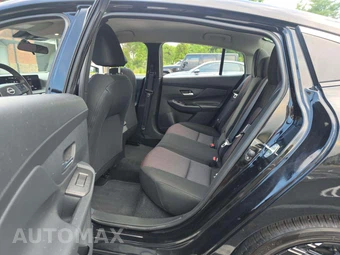 2026 Nissan Sentra SR – miniatura 13
