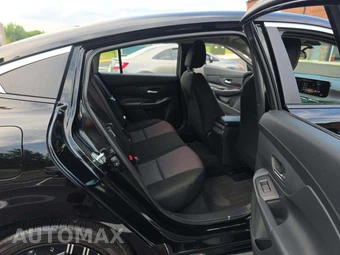 2026 Nissan Sentra SR – miniatura 16