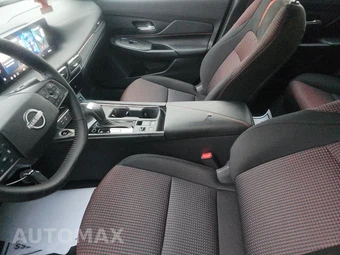 2026 Nissan Sentra SR – miniatura 7