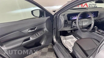 2026 Nissan Sentra SR - miniatura 10