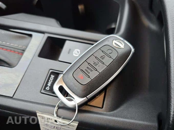 2026 Nissan Sentra SR – miniatura 8