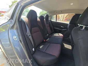 2026 Nissan Sentra SR – miniatura 16