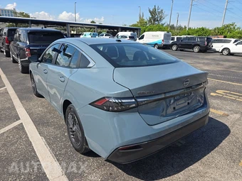 2026 Nissan Sentra SV - miniatura 6