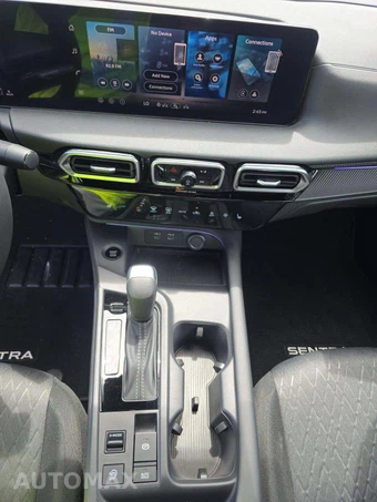 2026 Nissan Sentra SV - miniatura 7