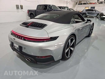 2026 Porsche 911 Carrera Cabriolet – miniatura 3