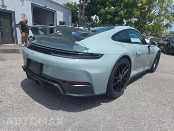 2026 Porsche 911 Carrera GTS – miniatura 3