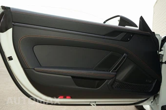2026 Porsche 911 GT3 Coupe - miniatura 26