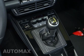 2026 Porsche 911 GT3 Coupe - miniatura 21