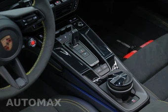 2026 Porsche 911 Targa 4 GTS - miniatura 11