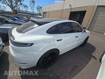 2026 Porsche Cayenne GTS Coupe - miniatura 4