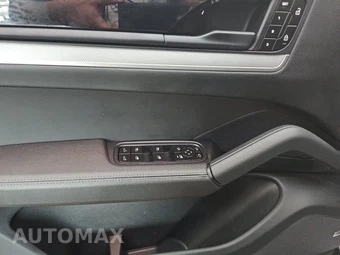 2026 Porsche Cayenne S - miniatura 19