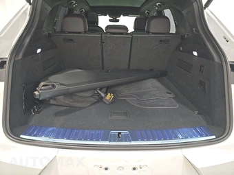 2026 Porsche Cayenne Turbo E-Hybrid - miniatura 17