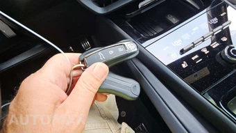 2026 Porsche Cayenne Turbo E-Hybrid - miniatura 24