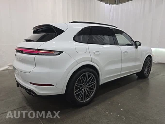 2026 Porsche Cayenne Turbo E-Hybrid - miniatura 4