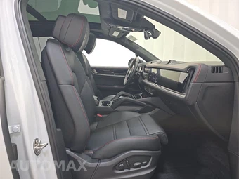 2026 Porsche Cayenne Turbo E-Hybrid - miniatura 8