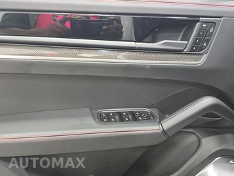 2026 Porsche Cayenne Turbo E-Hybrid - miniatura 9