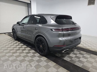 2026 Porsche Cayenne – miniatura 6