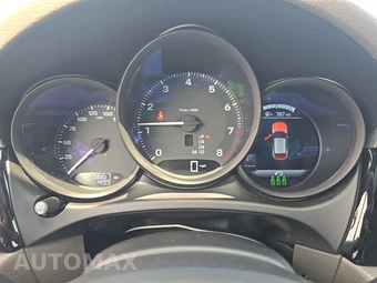 2026 Porsche Macan T – miniatura 12