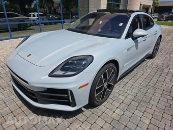 2026 Porsche Panamera 4 E-Hybrid