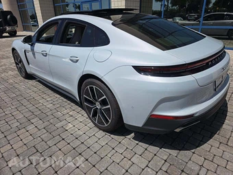 2026 Porsche Panamera 4 E-Hybrid - miniatura 2