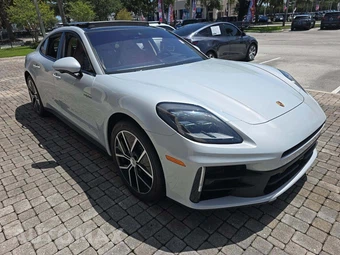 2026 Porsche Panamera 4 E-Hybrid - miniatura 4