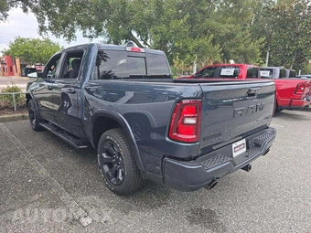 2026 Ram 1500 Big Horn Crew Cab Short Bed - miniatura 2