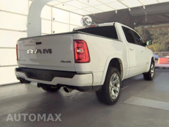 2026 Ram 1500 Big Horn Crew Cab Short Bed - miniatura 4
