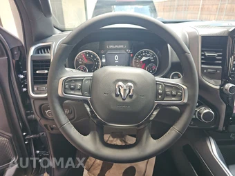 2026 Ram 1500 Big Horn Crew Cab Short Bed - miniatura 10
