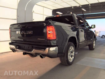 2026 Ram 1500 Big Horn Crew Cab Short Bed - miniatura 4